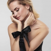 Черные ленты для связывания SILKY SENSUAL HANDCUFFS - Bijoux Indiscrets - купить с доставкой в Петрозаводске