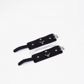 Черные кожаные наручники с хромированной фурнитурой - Crazy Handmade - купить с доставкой в Петрозаводске