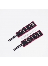 Черно-розовые кожаные наручники с розовой строчкой - Crazy Handmade - купить с доставкой в Петрозаводске