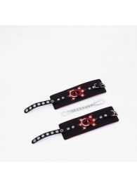 Черные кожаные наручники с красным декором и строчкой - Crazy Handmade - купить с доставкой в Петрозаводске