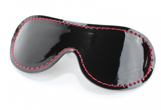 Чёрная перфорированная маска из кожи с красной строчкой - БДСМ Арсенал - купить с доставкой в Петрозаводске