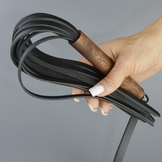 Черная кожаная плеть с деревянной рукоятью - 44 см. - Sitabella - купить с доставкой в Петрозаводске