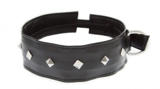 Полиуретановый ошейник с пуклями Collar with Studs - Blush Novelties - купить с доставкой в Петрозаводске